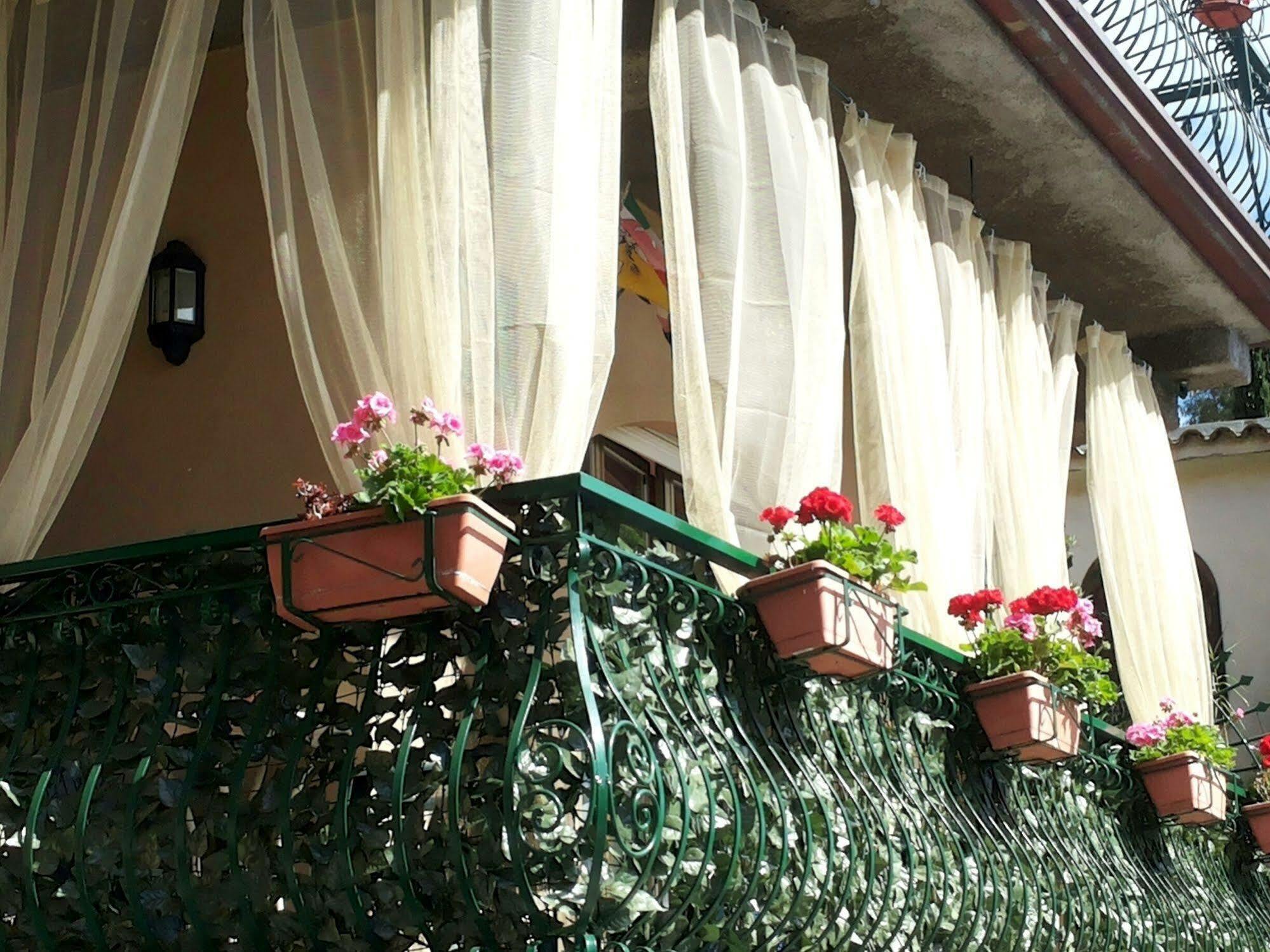 Bed And Breakfast Rosangela Таормина Екстериор снимка